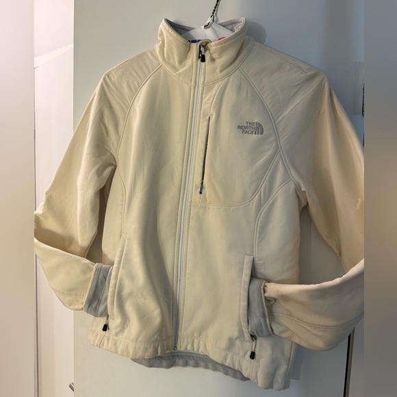 The North Face Off-White Jacket - Picture 11 of 16